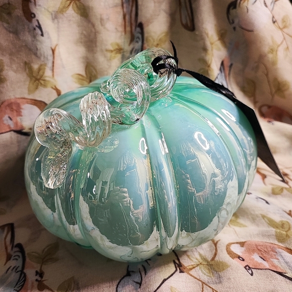 Christian Siriano Art Glass Spun Stalk Pumpkin Fall Green Iridescent Jadeite NWT - Picture 1 of 12